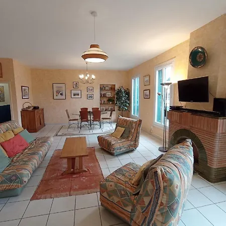 4des2 T3 Pour 4 Personnes Dans Immeuble Ancien Proche Apartment *