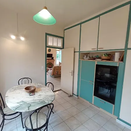 4des2 Grand T3 Pour 4 Personnes Dans Immeuble Ancien Proche