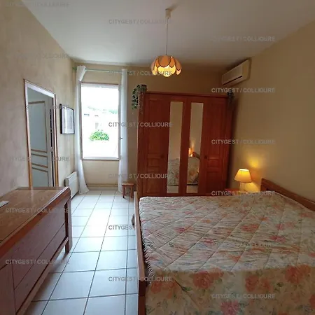 4des2 Grand T3 Pour 4 Personnes Dans Immeuble Ancien Proche Lejlighed